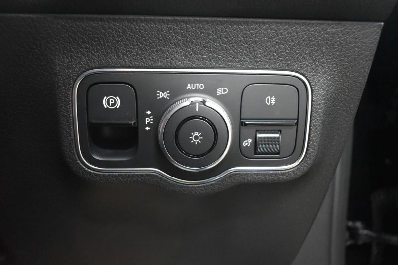 AMG GLB MercedesAMG GLB35 4ﾏﾁｯｸ AMGｱﾄﾞﾊﾞﾝｽﾄﾞ＆ﾊﾟﾌｫｰﾏﾝｽP ﾚｰﾀﾞｰｾｰﾌﾃｨP 8速 ﾊﾟﾉﾗﾏｻﾝﾙｰﾌ ﾋｰﾀｰ黒/赤革 対話式ﾅﾋﾞ ﾃﾞｨｽﾄﾛ BSM Lｷｰﾌﾟ AMGｴｱﾛ19AW ｷｰﾚｽGO PTS HUD  地ﾃﾞｼﾞﾅﾋﾞ 360ｶﾒﾗ 2年保証