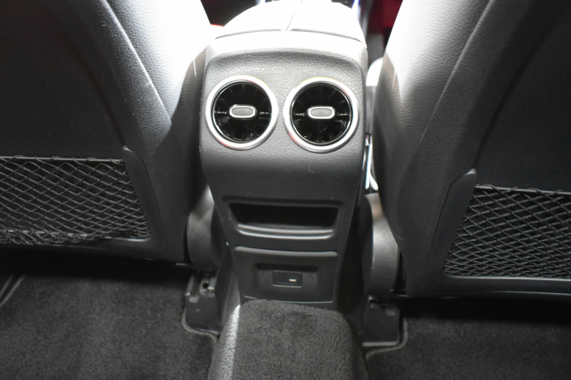 AMG GLB MercedesAMG GLB35 4ﾏﾁｯｸ AMGｱﾄﾞﾊﾞﾝｽﾄﾞ＆ﾊﾟﾌｫｰﾏﾝｽP ﾚｰﾀﾞｰｾｰﾌﾃｨP 8速 ﾊﾟﾉﾗﾏｻﾝﾙｰﾌ ﾋｰﾀｰ黒/赤革 対話式ﾅﾋﾞ ﾃﾞｨｽﾄﾛ BSM Lｷｰﾌﾟ AMGｴｱﾛ19AW ｷｰﾚｽGO PTS HUD  地ﾃﾞｼﾞﾅﾋﾞ 360ｶﾒﾗ 2年保証