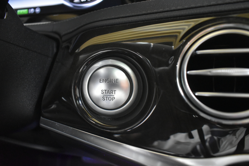 メルセデスベンツ Sクラス S400h ｴｸｽｸﾙｰｼﾌﾞ AMGﾗｲﾝ ﾗｸﾞｼﾞｭｱﾘｰP ﾚｰﾀﾞｰｾｰﾌﾃｨP 左ﾊﾝﾄﾞﾙ 中期型 V6ｴﾝｼﾞﾝ/306馬力 ﾊﾟﾉﾗﾏｻﾝﾙｰﾌ ﾋｰﾀｰ&ﾍﾞﾝﾁﾚｰﾀｰ黒革 ﾌﾞﾙﾒｽﾀｰ HUD AMGｴｱﾛ19AW ﾃﾞｨｽﾄﾛ ﾌﾞﾗｲﾝﾄﾞS ﾚｰﾝｷｰﾌﾟ HDDﾅﾋﾞTV 360ｶﾒﾗ ﾌｯﾄﾄﾗﾝｸ 2年保証