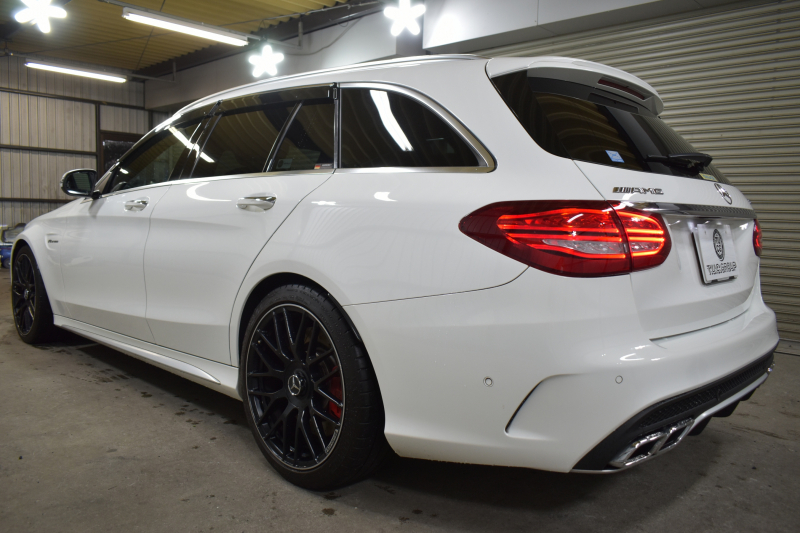 AMG Cクラス C63Sﾜｺﾞﾝ ﾚｰﾀﾞｰｾｰﾌﾃｨP V8ﾂｲﾝﾀｰﾎﾞ/510馬力 右ﾊﾝﾄﾞﾙ ﾊﾟﾉﾗﾏｻﾝﾙｰﾌ 専用19AW AMGﾊﾟﾌｫｰﾏﾝｽ/赤黒革ｼｰﾄ/ｽﾃｱﾘﾝｸﾞ/ｴｸﾞｿﾞｰｽﾄ ﾌﾞﾙﾒｽﾀｰ HUD ｴｱﾊﾞﾗﾝｽP ﾃﾞｨｽﾄﾛﾆｯｸ ﾌﾞﾗｲﾝﾄﾞS ﾚｰﾝｷｰﾌﾟ ﾅﾋﾞTV Bｶﾒﾗ ﾌｯﾄｹﾞｰﾄ ｷｰGO 2年保証