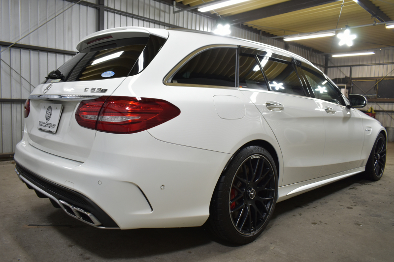 AMG Cクラス C63Sﾜｺﾞﾝ ﾚｰﾀﾞｰｾｰﾌﾃｨP V8ﾂｲﾝﾀｰﾎﾞ/510馬力 右ﾊﾝﾄﾞﾙ ﾊﾟﾉﾗﾏｻﾝﾙｰﾌ 専用19AW AMGﾊﾟﾌｫｰﾏﾝｽ/赤黒革ｼｰﾄ/ｽﾃｱﾘﾝｸﾞ/ｴｸﾞｿﾞｰｽﾄ ﾌﾞﾙﾒｽﾀｰ HUD ｴｱﾊﾞﾗﾝｽP ﾃﾞｨｽﾄﾛﾆｯｸ ﾌﾞﾗｲﾝﾄﾞS ﾚｰﾝｷｰﾌﾟ ﾅﾋﾞTV Bｶﾒﾗ ﾌｯﾄｹﾞｰﾄ ｷｰGO 2年保証