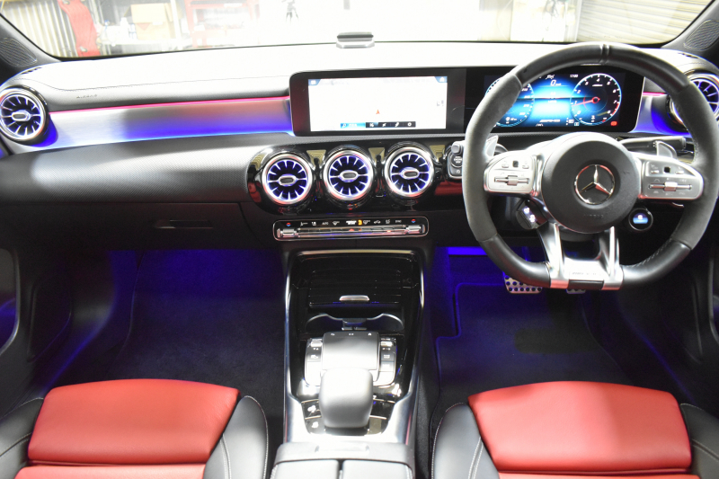 AMG CLAクラス CLA45S 4Mﾌﾟﾗｽ ｼｭｰﾃｨﾝｸﾞB ﾚｰﾀﾞｰｾｰﾌﾃｨP ﾊﾟﾉﾗﾏｻﾝﾙｰﾌ 19AW ﾚｯﾄﾞｷｬﾘﾊﾟｰ 赤黒革 ﾊﾟﾌｫｰﾏﾝｽｽﾃｱﾘﾝｸﾞ ﾄﾞﾗｲﾌﾞｺﾝﾄﾛｰﾙｽｲｯﾁ MBUXﾅﾋﾞTV Bｶﾒﾗ ﾌｯﾄｹﾞｰﾄ ﾜｲﾔﾚｽﾁｬｰｼﾞ ﾃﾞｨｽﾄﾛﾆｯｸ ﾌﾞﾗｲﾝﾄﾞｽﾎﾟｯﾄ ｷｰﾚｽｺﾞｰ 2年保証