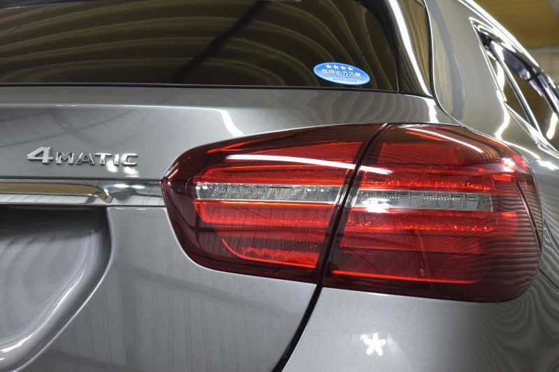 メルセデスベンツ GLA GLA220 4M ﾌﾟﾚﾐｱﾑP ﾚｰﾀﾞｰｾｰﾌﾃｨP 後期 4WD ﾊﾟﾉﾗﾏｻﾝﾙｰﾌ ﾊｰﾏﾝｶｰﾄﾞﾝｻｳﾝﾄﾞ ﾏﾙﾁｶﾗｰｱﾝﾋﾞｴﾝﾄ 革 ﾅﾋﾞTV ﾃﾞｨｽﾄﾛ ﾌﾞﾗｲﾝﾄﾞS ﾚｰﾝｷｰﾌﾟ ﾌｯﾄｹﾞｰﾄ ﾊﾞｯｸｶﾒﾗ ｷｰﾚｽｺﾞｰ 2年保証