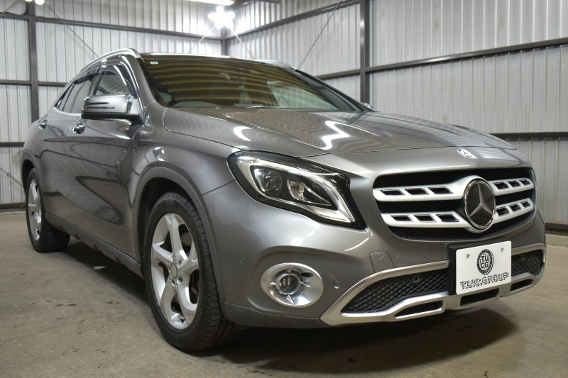 メルセデスベンツ GLA GLA220 4M ﾌﾟﾚﾐｱﾑP ﾚｰﾀﾞｰｾｰﾌﾃｨP 後期 4WD ﾊﾟﾉﾗﾏｻﾝﾙｰﾌ ﾊｰﾏﾝｶｰﾄﾞﾝｻｳﾝﾄﾞ ﾏﾙﾁｶﾗｰｱﾝﾋﾞｴﾝﾄ 革 ﾅﾋﾞTV ﾃﾞｨｽﾄﾛ ﾌﾞﾗｲﾝﾄﾞS ﾚｰﾝｷｰﾌﾟ ﾌｯﾄｹﾞｰﾄ ﾊﾞｯｸｶﾒﾗ ｷｰﾚｽｺﾞｰ 2年保証