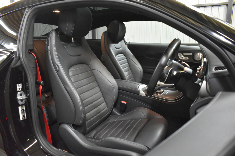 AMG Cクラス C43 4M ｸｰﾍﾟ ﾚｰﾀﾞｰSP 後期 390馬力 MEｺﾈｸﾄ 右H ﾊﾟﾉﾗﾏｻﾝﾙｰﾌ ﾋｰﾀｰ黒本革 ﾃﾞｨｽﾄﾛ BSM Lﾁｪﾝｼﾞ AMGｴｱﾛ19AW ｷｰGO PTS ﾌｯﾄﾄﾗﾝｸ ﾌﾞﾙﾒｽﾀｰ 液晶ﾒｰﾀｰ 地ﾃﾞｼﾞBｶﾒ 2年保証