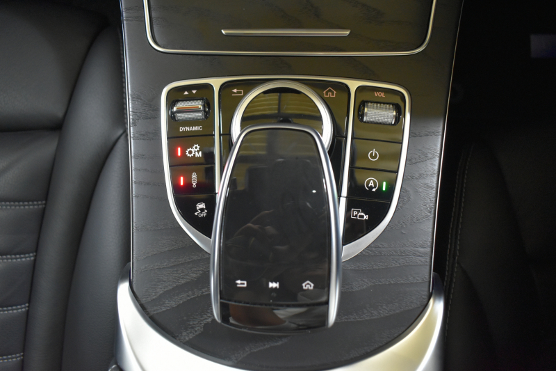 AMG Cクラス C43 4ﾏﾁｯｸ  ﾚｰﾀﾞｰｾｰﾌﾃｨP 後期型 3.0ﾘｯﾀｰV6ﾂｲﾝﾀｰﾎﾞ ﾊﾟﾉﾗﾏｻﾝﾙｰﾌ 革 ﾌﾞﾙﾒｽﾀｰｻｳﾝﾄﾞ 液晶ﾒｰﾀｰ HUD ｴｱﾊﾞﾗﾝｽP ﾌｯﾄﾄﾗﾝｸ ｴｱﾛ19AW LEDﾍｯﾄﾞﾗｲﾄ ﾃﾞｨｽﾄﾛ ﾌﾞﾗｲﾝﾄﾞS ﾚｰﾝｷｰﾌﾟ ﾅﾋﾞTV Bｶﾒﾗ 2年保証