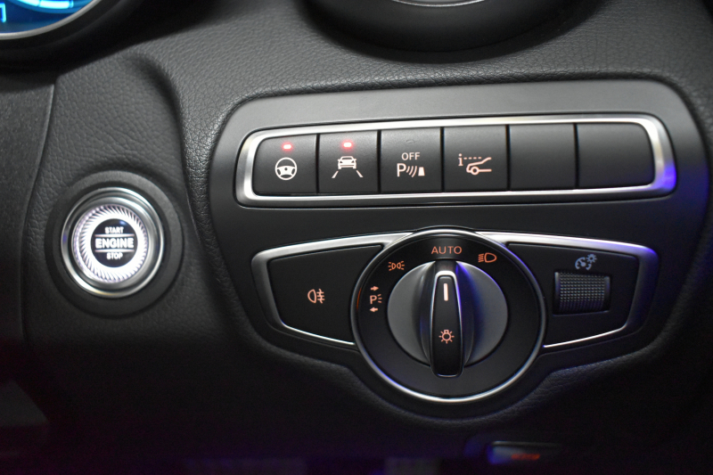 AMG Cクラス C43 4ﾏﾁｯｸ  ﾚｰﾀﾞｰｾｰﾌﾃｨP 後期型 3.0ﾘｯﾀｰV6ﾂｲﾝﾀｰﾎﾞ ﾊﾟﾉﾗﾏｻﾝﾙｰﾌ 革 ﾌﾞﾙﾒｽﾀｰｻｳﾝﾄﾞ 液晶ﾒｰﾀｰ HUD ｴｱﾊﾞﾗﾝｽP ﾌｯﾄﾄﾗﾝｸ ｴｱﾛ19AW LEDﾍｯﾄﾞﾗｲﾄ ﾃﾞｨｽﾄﾛ ﾌﾞﾗｲﾝﾄﾞS ﾚｰﾝｷｰﾌﾟ ﾅﾋﾞTV Bｶﾒﾗ 2年保証