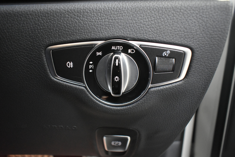 メルセデスベンツ Eクラス E200 ｽﾎﾟｰﾂ BSG搭載 ｴｸｽｸﾙｰｼﾌﾞP AMGﾗｲﾝｲﾝﾃﾘｱP ﾚｰﾀﾞｰｾｰﾌﾃｨP 後期型 ﾊﾟﾉﾗﾏｻﾝﾙｰﾌ 革 ﾌﾞﾙﾒｽﾀｰ HUD ｴｱﾊﾞﾗﾝｽP ﾊﾟﾜｰﾄﾗﾝｸ AMGｴｱﾛ19AW MBUXARﾅﾋﾞTV 360ｶﾒﾗ ﾜｲﾔﾚｽﾁｬｰｼﾞ ﾃﾞｨｽﾄﾛ ﾌﾞﾗｲﾝﾄﾞS ﾚｰﾝｷｰﾌﾟ 2年保証