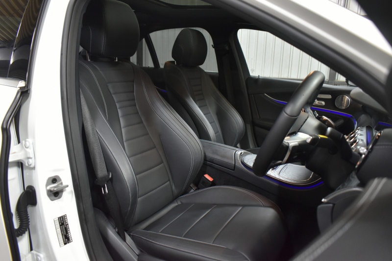 メルセデスベンツ Eクラス E200 ｽﾎﾟｰﾂ BSG搭載 ｴｸｽｸﾙｰｼﾌﾞP AMGﾗｲﾝｲﾝﾃﾘｱP ﾚｰﾀﾞｰｾｰﾌﾃｨP 後期型 ﾊﾟﾉﾗﾏｻﾝﾙｰﾌ 革 ﾌﾞﾙﾒｽﾀｰ HUD ｴｱﾊﾞﾗﾝｽP ﾊﾟﾜｰﾄﾗﾝｸ AMGｴｱﾛ19AW MBUXARﾅﾋﾞTV 360ｶﾒﾗ ﾜｲﾔﾚｽﾁｬｰｼﾞ ﾃﾞｨｽﾄﾛ ﾌﾞﾗｲﾝﾄﾞS ﾚｰﾝｷｰﾌﾟ 2年保証