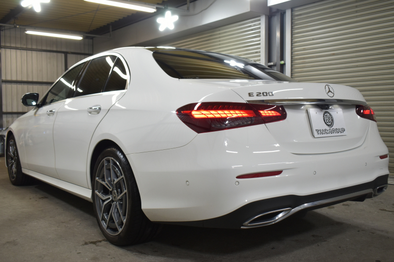 メルセデスベンツ Eクラス E200 ｽﾎﾟｰﾂ BSG搭載 ｴｸｽｸﾙｰｼﾌﾞP AMGﾗｲﾝｲﾝﾃﾘｱP ﾚｰﾀﾞｰｾｰﾌﾃｨP 後期型 ﾊﾟﾉﾗﾏｻﾝﾙｰﾌ 革 ﾌﾞﾙﾒｽﾀｰ HUD ｴｱﾊﾞﾗﾝｽP ﾊﾟﾜｰﾄﾗﾝｸ AMGｴｱﾛ19AW MBUXARﾅﾋﾞTV 360ｶﾒﾗ ﾜｲﾔﾚｽﾁｬｰｼﾞ ﾃﾞｨｽﾄﾛ ﾌﾞﾗｲﾝﾄﾞS ﾚｰﾝｷｰﾌﾟ 2年保証