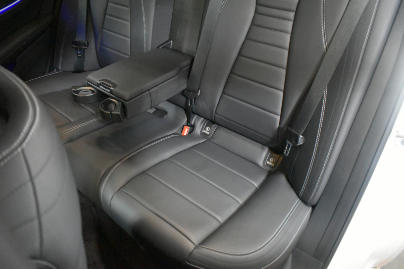 メルセデスベンツ Eクラス E200 ｽﾎﾟｰﾂ BSG搭載 ｴｸｽｸﾙｰｼﾌﾞP AMGﾗｲﾝｲﾝﾃﾘｱP ﾚｰﾀﾞｰｾｰﾌﾃｨP 後期型 ﾊﾟﾉﾗﾏｻﾝﾙｰﾌ 革 ﾌﾞﾙﾒｽﾀｰ HUD ｴｱﾊﾞﾗﾝｽP ﾊﾟﾜｰﾄﾗﾝｸ AMGｴｱﾛ19AW MBUXARﾅﾋﾞTV 360ｶﾒﾗ ﾜｲﾔﾚｽﾁｬｰｼﾞ ﾃﾞｨｽﾄﾛ ﾌﾞﾗｲﾝﾄﾞS ﾚｰﾝｷｰﾌﾟ 2年保証