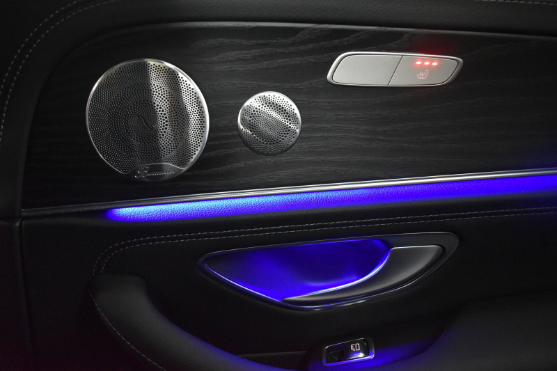 メルセデスベンツ Eクラス E200 ｽﾎﾟｰﾂ BSG搭載 ｴｸｽｸﾙｰｼﾌﾞP AMGﾗｲﾝｲﾝﾃﾘｱP ﾚｰﾀﾞｰｾｰﾌﾃｨP 後期型 ﾊﾟﾉﾗﾏｻﾝﾙｰﾌ 革 ﾌﾞﾙﾒｽﾀｰ HUD ｴｱﾊﾞﾗﾝｽP ﾊﾟﾜｰﾄﾗﾝｸ AMGｴｱﾛ19AW MBUXARﾅﾋﾞTV 360ｶﾒﾗ ﾜｲﾔﾚｽﾁｬｰｼﾞ ﾃﾞｨｽﾄﾛ ﾌﾞﾗｲﾝﾄﾞS ﾚｰﾝｷｰﾌﾟ 2年保証