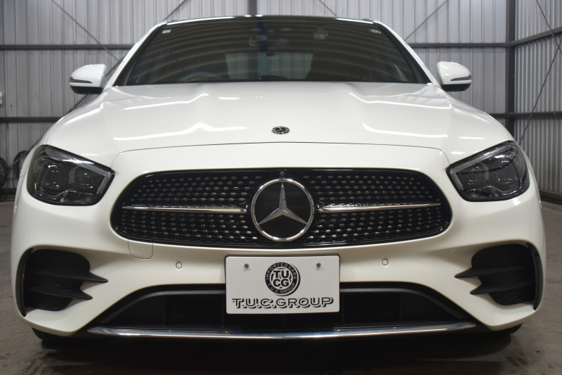 メルセデスベンツ Eクラス E200 ｽﾎﾟｰﾂ BSG搭載 ｴｸｽｸﾙｰｼﾌﾞP AMGﾗｲﾝｲﾝﾃﾘｱP ﾚｰﾀﾞｰｾｰﾌﾃｨP 後期型 ﾊﾟﾉﾗﾏｻﾝﾙｰﾌ 革 ﾌﾞﾙﾒｽﾀｰ HUD ｴｱﾊﾞﾗﾝｽP ﾊﾟﾜｰﾄﾗﾝｸ AMGｴｱﾛ19AW MBUXARﾅﾋﾞTV 360ｶﾒﾗ ﾜｲﾔﾚｽﾁｬｰｼﾞ ﾃﾞｨｽﾄﾛ ﾌﾞﾗｲﾝﾄﾞS ﾚｰﾝｷｰﾌﾟ 2年保証