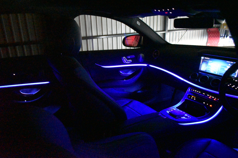 メルセデスベンツ Eクラス E200 ｽﾎﾟｰﾂ BSG搭載 ｴｸｽｸﾙｰｼﾌﾞP AMGﾗｲﾝｲﾝﾃﾘｱP ﾚｰﾀﾞｰｾｰﾌﾃｨP 後期型 1ｵｰﾅｰ ﾊﾟﾉﾗﾏｻﾝﾙｰﾌ 革 ﾌﾞﾙﾒｽﾀｰ HUD ｴｱﾊﾞﾗﾝｽP ﾊﾟﾜｰﾄﾗﾝｸ AMGｴｱﾛ19AW MBUXARﾅﾋﾞTV 360ｶﾒﾗ ﾜｲﾔﾚｽﾁｬｰｼﾞ ﾃﾞｨｽﾄﾛ ﾌﾞﾗｲﾝﾄﾞS ﾚｰﾝｷｰﾌﾟ 2年保証