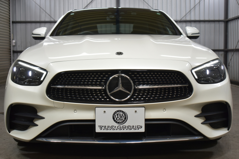 メルセデスベンツ Eクラス E200 ｽﾎﾟｰﾂ BSG搭載 ｴｸｽｸﾙｰｼﾌﾞP AMGﾗｲﾝｲﾝﾃﾘｱP ﾚｰﾀﾞｰｾｰﾌﾃｨP 後期型 1ｵｰﾅｰ ﾊﾟﾉﾗﾏｻﾝﾙｰﾌ 革 ﾌﾞﾙﾒｽﾀｰ HUD ｴｱﾊﾞﾗﾝｽP ﾊﾟﾜｰﾄﾗﾝｸ AMGｴｱﾛ19AW MBUXARﾅﾋﾞTV 360ｶﾒﾗ ﾜｲﾔﾚｽﾁｬｰｼﾞ ﾃﾞｨｽﾄﾛ ﾌﾞﾗｲﾝﾄﾞS ﾚｰﾝｷｰﾌﾟ 2年保証