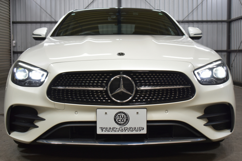 メルセデスベンツ Eクラス E200 ｽﾎﾟｰﾂ BSG搭載 ｴｸｽｸﾙｰｼﾌﾞP AMGﾗｲﾝｲﾝﾃﾘｱP ﾚｰﾀﾞｰｾｰﾌﾃｨP 後期型 1ｵｰﾅｰ ﾊﾟﾉﾗﾏｻﾝﾙｰﾌ 革 ﾌﾞﾙﾒｽﾀｰ HUD ｴｱﾊﾞﾗﾝｽP ﾊﾟﾜｰﾄﾗﾝｸ AMGｴｱﾛ19AW MBUXARﾅﾋﾞTV 360ｶﾒﾗ ﾜｲﾔﾚｽﾁｬｰｼﾞ ﾃﾞｨｽﾄﾛ ﾌﾞﾗｲﾝﾄﾞS ﾚｰﾝｷｰﾌﾟ 2年保証