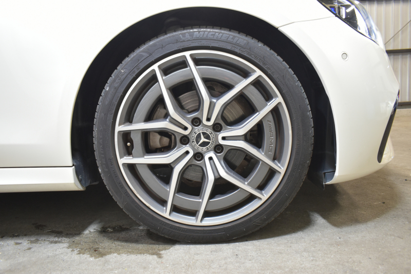 メルセデスベンツ Eクラス E200 ｽﾎﾟｰﾂ BSG搭載 ｴｸｽｸﾙｰｼﾌﾞP AMGﾗｲﾝｲﾝﾃﾘｱP ﾚｰﾀﾞｰｾｰﾌﾃｨP 後期型 1ｵｰﾅｰ ﾊﾟﾉﾗﾏｻﾝﾙｰﾌ 革 ﾌﾞﾙﾒｽﾀｰ HUD ｴｱﾊﾞﾗﾝｽP ﾊﾟﾜｰﾄﾗﾝｸ AMGｴｱﾛ19AW MBUXARﾅﾋﾞTV 360ｶﾒﾗ ﾜｲﾔﾚｽﾁｬｰｼﾞ ﾃﾞｨｽﾄﾛ ﾌﾞﾗｲﾝﾄﾞS ﾚｰﾝｷｰﾌﾟ 2年保証