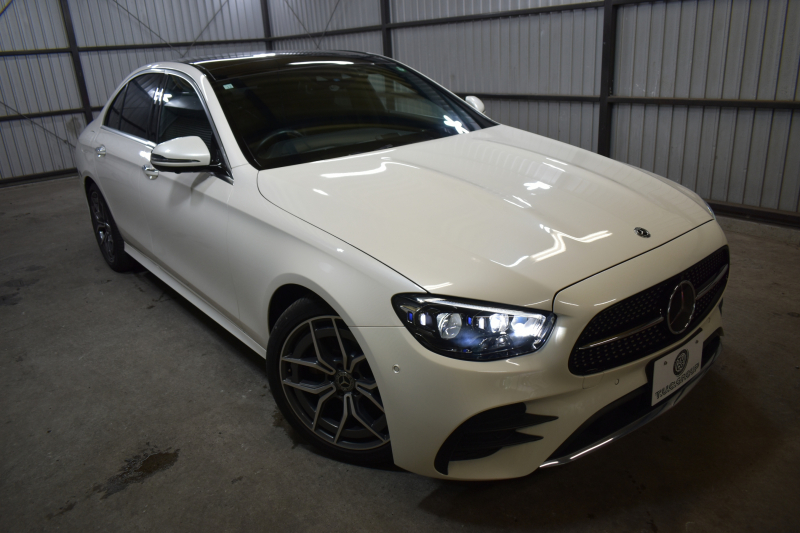 メルセデスベンツ Eクラス E200 ｽﾎﾟｰﾂ BSG搭載 ｴｸｽｸﾙｰｼﾌﾞP AMGﾗｲﾝｲﾝﾃﾘｱP ﾚｰﾀﾞｰｾｰﾌﾃｨP 後期型 1ｵｰﾅｰ ﾊﾟﾉﾗﾏｻﾝﾙｰﾌ 革 ﾌﾞﾙﾒｽﾀｰ HUD ｴｱﾊﾞﾗﾝｽP ﾊﾟﾜｰﾄﾗﾝｸ AMGｴｱﾛ19AW MBUXARﾅﾋﾞTV 360ｶﾒﾗ ﾜｲﾔﾚｽﾁｬｰｼﾞ ﾃﾞｨｽﾄﾛ ﾌﾞﾗｲﾝﾄﾞS ﾚｰﾝｷｰﾌﾟ 2年保証