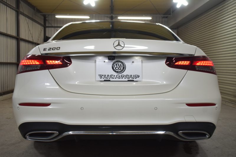 メルセデスベンツ Eクラス E200 ｽﾎﾟｰﾂ BSG搭載 ｴｸｽｸﾙｰｼﾌﾞP AMGﾗｲﾝｲﾝﾃﾘｱP ﾚｰﾀﾞｰｾｰﾌﾃｨP 後期型 1ｵｰﾅｰ ﾊﾟﾉﾗﾏｻﾝﾙｰﾌ 革 ﾌﾞﾙﾒｽﾀｰ HUD ｴｱﾊﾞﾗﾝｽP ﾊﾟﾜｰﾄﾗﾝｸ AMGｴｱﾛ19AW MBUXARﾅﾋﾞTV 360ｶﾒﾗ ﾜｲﾔﾚｽﾁｬｰｼﾞ ﾃﾞｨｽﾄﾛ ﾌﾞﾗｲﾝﾄﾞS ﾚｰﾝｷｰﾌﾟ 2年保証