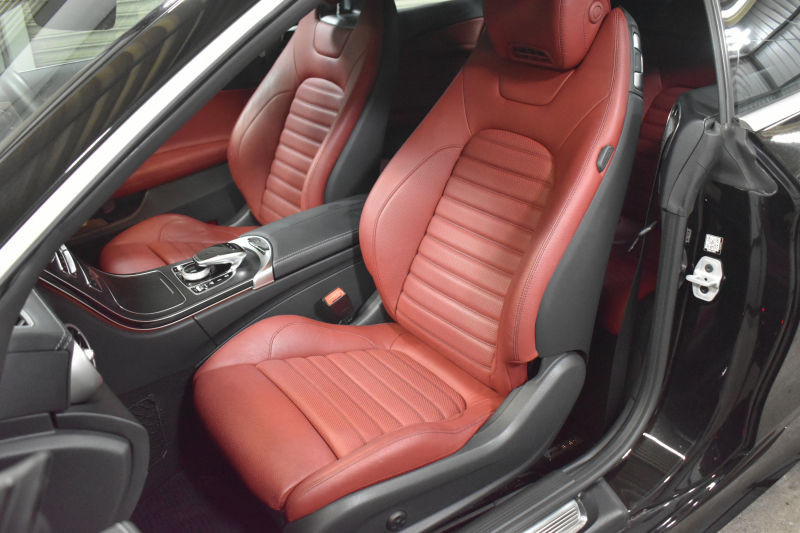 AMG Cクラス C43 4ﾏﾁｯｸ ｶﾌﾞﾘｵﾚ ﾚｰﾀﾞｰｾｰﾌﾃｨP 3.0ﾘｯﾀｰV6ﾂｲﾝﾀｰﾎﾞ 赤革/黒幌 ﾌﾞﾙﾒｽﾀｰ ｴｱﾊﾞﾗﾝｽP ｴｱｽｶｰﾌ ｴｱｷｬｯﾌﾟ ｴｱﾛ19AW ﾃﾞｨｽﾄﾛﾆｯｸ ﾌﾞﾗｲﾝﾄﾞｽﾎﾟｯﾄ ﾚｰﾝｷｰﾌﾟ ﾅﾋﾞTV ﾊﾞｯｸｶﾒﾗ ｷｰﾚｽｺﾞｰ 2年保証