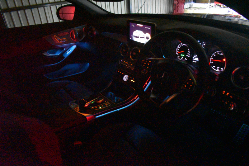 AMG Cクラス C43 4ﾏﾁｯｸ ｶﾌﾞﾘｵﾚ ﾚｰﾀﾞｰｾｰﾌﾃｨP 3.0ﾘｯﾀｰV6ﾂｲﾝﾀｰﾎﾞ 赤革/黒幌 ﾌﾞﾙﾒｽﾀｰ ｴｱﾊﾞﾗﾝｽP ｴｱｽｶｰﾌ ｴｱｷｬｯﾌﾟ ｴｱﾛ19AW ﾃﾞｨｽﾄﾛﾆｯｸ ﾌﾞﾗｲﾝﾄﾞｽﾎﾟｯﾄ ﾚｰﾝｷｰﾌﾟ ﾅﾋﾞTV ﾊﾞｯｸｶﾒﾗ ｷｰﾚｽｺﾞｰ 2年保証