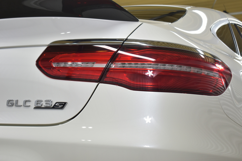 AMG GLCクーペ GLC63 S 4MATIC+ ｸｰﾍﾟ AMGｶｰﾎﾞﾝｴｸｽﾃﾘｱP ﾚｻﾞｰｴｸｽｸﾙｰｼﾌﾞP ﾚｰﾀﾞｰｾｰﾌﾃｨP 4.0ﾘｯﾀｰV8ﾂｲﾝﾀｰﾎﾞ510PS ｻﾝﾙｰﾌ ｴｱﾛ21AW 革 ﾌﾞﾙﾒｽﾀｰS HUD ﾌｯﾄｹﾞｰﾄ ﾃﾞｨｽﾄﾛ ﾌﾞﾗｲﾝﾄﾞS ﾅﾋﾞTV 360ｶﾒﾗ 2年保証