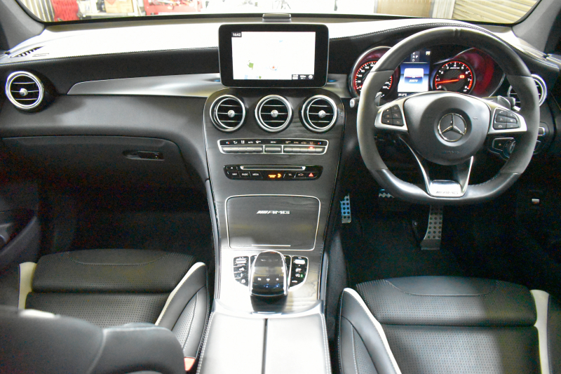 AMG GLCクーペ GLC63 S 4MATIC+ ｸｰﾍﾟ AMGｶｰﾎﾞﾝｴｸｽﾃﾘｱP ﾚｻﾞｰｴｸｽｸﾙｰｼﾌﾞP ﾚｰﾀﾞｰｾｰﾌﾃｨP 4.0ﾘｯﾀｰV8ﾂｲﾝﾀｰﾎﾞ510PS ｻﾝﾙｰﾌ ｴｱﾛ21AW 革 ﾌﾞﾙﾒｽﾀｰS HUD ﾌｯﾄｹﾞｰﾄ ﾃﾞｨｽﾄﾛ ﾌﾞﾗｲﾝﾄﾞS ﾅﾋﾞTV 360ｶﾒﾗ 2年保証