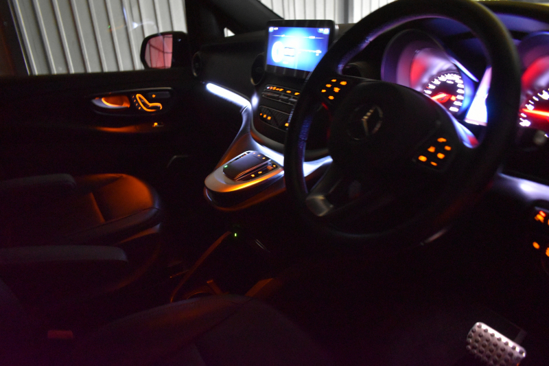 メルセデスベンツ Vクラス V220d ｱﾊﾞﾝｷﾞｬﾙﾄﾞ ﾛﾝｸﾞ AMGﾗｲﾝ ﾚｰﾀﾞｰｾｰﾌﾃｨP  ﾊﾟﾉﾗﾏｻﾝﾙｰﾌ 革 AMGｴｱﾛ19AW ﾌﾞﾙﾒｽﾀｰｻｳﾝﾄﾞ MBUXﾅﾋﾞTV 360ｶﾒﾗ ﾃﾞｨｽﾄﾛ ﾌﾞﾗｲﾝﾄﾞS 両側電動ｽﾗｲﾄﾞﾄﾞｱ ｵｰﾄﾃｰﾙｹﾞｰﾄ 2年保証