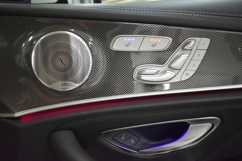 AMG Eクラス E53 4ﾏﾁｯｸ+ ｴｸｽｸﾙｰｼﾌﾞP ﾚｰﾀﾞｰｾｰﾌﾃｨP 1ｵｰﾅｰ  後期型 ﾊﾟﾉﾗﾏｻﾝﾙｰﾌ ﾋｰﾀｰｸｰﾗｰ黒革 ﾃﾞｨｽﾄﾛﾆｯｸ ﾌﾞﾗｲﾝﾄﾞｽﾎﾟｯﾄ ﾚｰﾝﾁｪﾝｼﾞ  MBUXﾅﾋﾞAMGｴｱﾛ20AW ﾌﾞﾙﾒｽﾀｰ ﾍｯﾄﾞｱｯﾌﾟD 電動ﾄﾗﾝｸ ｷｰﾚｽGO 360ｶﾒﾗ 2年保証