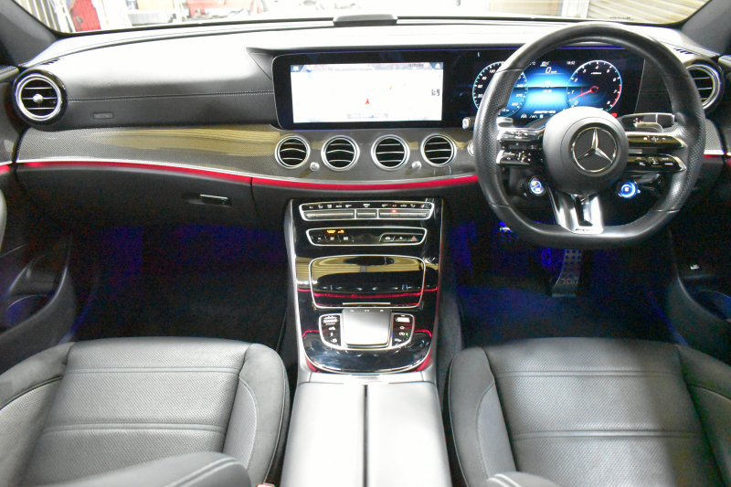 AMG Eクラス E53 4ﾏﾁｯｸ+ ｴｸｽｸﾙｰｼﾌﾞP ﾚｰﾀﾞｰｾｰﾌﾃｨP 1ｵｰﾅｰ  後期型 ﾊﾟﾉﾗﾏｻﾝﾙｰﾌ ﾋｰﾀｰｸｰﾗｰ黒革 ﾃﾞｨｽﾄﾛﾆｯｸ ﾌﾞﾗｲﾝﾄﾞｽﾎﾟｯﾄ ﾚｰﾝﾁｪﾝｼﾞ  MBUXﾅﾋﾞAMGｴｱﾛ20AW ﾌﾞﾙﾒｽﾀｰ ﾍｯﾄﾞｱｯﾌﾟD 電動ﾄﾗﾝｸ ｷｰﾚｽGO 360ｶﾒﾗ 2年保証