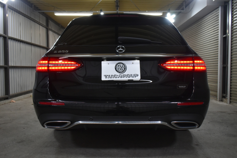 メルセデスベンツ Eクラス E200ﾜｺﾞﾝ ｽﾎﾟｰﾂ BSG搭載 ｴｸｽｸﾙｰｼﾌﾞ AMGﾗｲﾝｲﾝﾃﾘｱ ﾚｰﾀﾞｰｾｰﾌﾃｨP 後期型 MEｺﾈ 全席ﾋｰﾀｰ黒革 ACC AMGｴｱﾛ 電動ﾘｱｹﾞｰﾄ ﾍｯﾄﾞｱｯﾌﾟﾃﾞｨｽﾌﾟﾚｲ ﾌﾞﾙﾒｽﾀｰS 地ﾃﾞｼﾞ360ｶﾒﾗ 2年保証