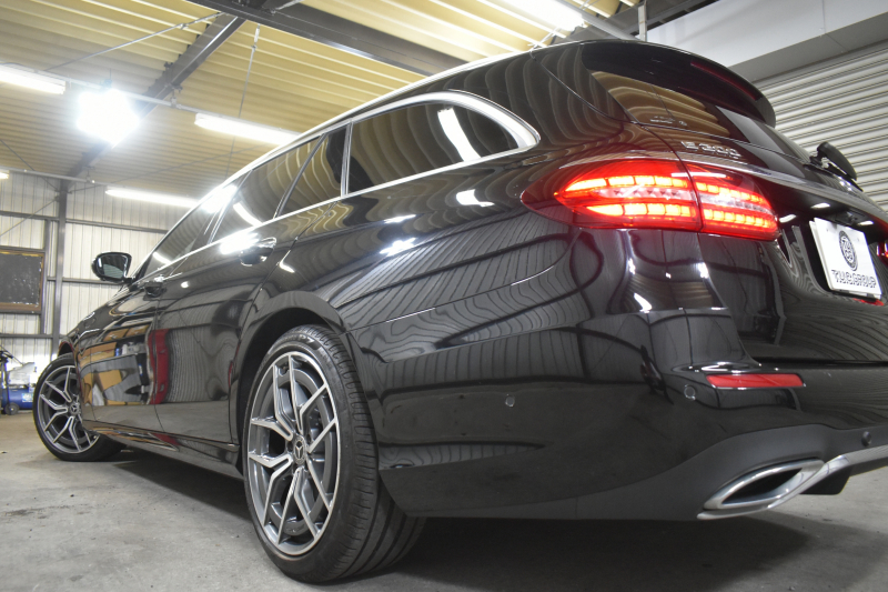 メルセデスベンツ Eクラス E200ﾜｺﾞﾝ ｽﾎﾟｰﾂ BSG搭載 ｴｸｽｸﾙｰｼﾌﾞ AMGﾗｲﾝｲﾝﾃﾘｱ ﾚｰﾀﾞｰｾｰﾌﾃｨP 後期型 MEｺﾈ 全席ﾋｰﾀｰ黒革 ACC AMGｴｱﾛ 電動ﾘｱｹﾞｰﾄ ﾍｯﾄﾞｱｯﾌﾟﾃﾞｨｽﾌﾟﾚｲ ﾌﾞﾙﾒｽﾀｰS 地ﾃﾞｼﾞ360ｶﾒﾗ 2年保証