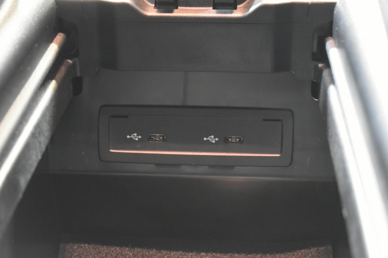 メルセデスベンツ Eクラス E200ﾜｺﾞﾝ ｽﾎﾟｰﾂ BSG搭載 ｴｸｽｸﾙｰｼﾌﾞ AMGﾗｲﾝｲﾝﾃﾘｱ ﾚｰﾀﾞｰｾｰﾌﾃｨP 後期型 MEｺﾈ 全席ﾋｰﾀｰ黒革 ACC AMGｴｱﾛ 電動ﾘｱｹﾞｰﾄ ﾍｯﾄﾞｱｯﾌﾟﾃﾞｨｽﾌﾟﾚｲ ﾌﾞﾙﾒｽﾀｰS 地ﾃﾞｼﾞ360ｶﾒﾗ 2年保証