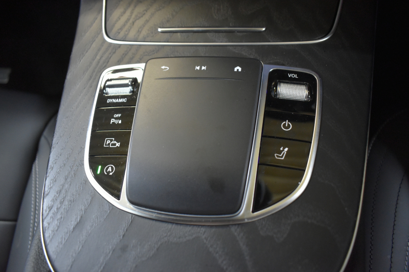 メルセデスベンツ Eクラス E200ﾜｺﾞﾝ ｽﾎﾟｰﾂ BSG搭載 ｴｸｽｸﾙｰｼﾌﾞ AMGﾗｲﾝｲﾝﾃﾘｱ ﾚｰﾀﾞｰｾｰﾌﾃｨP 後期型 MEｺﾈ 全席ﾋｰﾀｰ黒革 ACC AMGｴｱﾛ 電動ﾘｱｹﾞｰﾄ ﾍｯﾄﾞｱｯﾌﾟﾃﾞｨｽﾌﾟﾚｲ ﾌﾞﾙﾒｽﾀｰS 地ﾃﾞｼﾞ360ｶﾒﾗ 2年保証