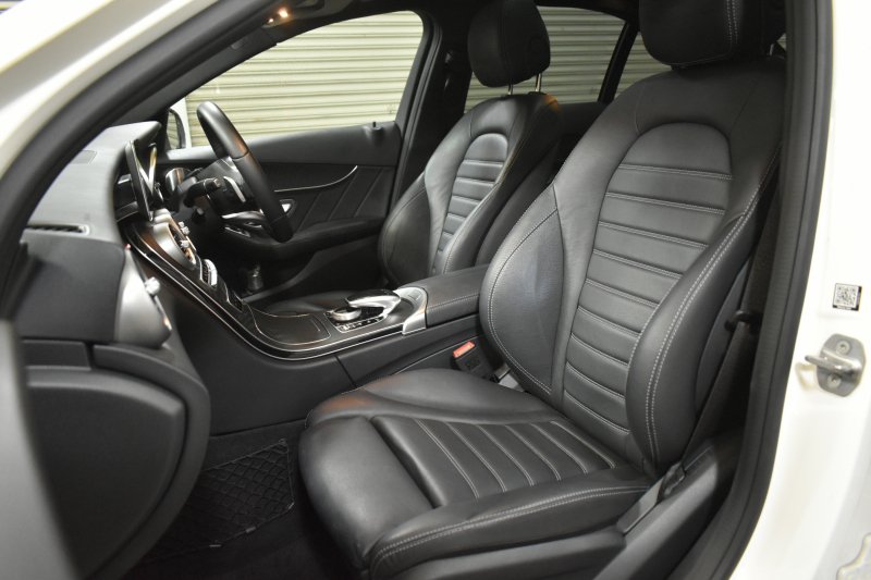 メルセデスベンツ Cクラス C220d AVG AMGﾗｲﾝ ﾚｻﾞｰｴｸｽｸﾙｰｼﾌﾞP ﾚｰﾀﾞｰｾｰﾌﾃｨP 後期 ﾊﾟﾉﾗﾏｻﾝﾙｰﾌ 革 ﾌﾞﾙﾒｽﾀｰS HUD ｴｱﾊﾞﾗﾝｽP 液晶ﾒｰﾀｰ ﾌｯﾄﾄﾗﾝｸ AMGｴｱﾛ18AW ﾃﾞｨｽﾄﾛ ﾌﾞﾗｲﾝﾄﾞS ﾚｰﾝｷｰﾌﾟ ﾅﾋﾞTV Bｶﾒﾗ ｷｰﾚｽｺﾞｰ 2年保証