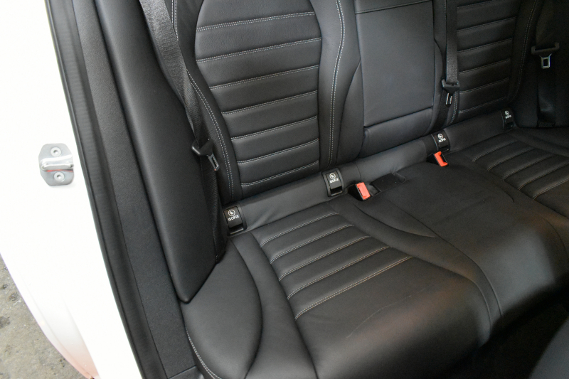 メルセデスベンツ Cクラス C220d AVG AMGﾗｲﾝ ﾚｻﾞｰｴｸｽｸﾙｰｼﾌﾞP ﾚｰﾀﾞｰｾｰﾌﾃｨP 後期 ﾊﾟﾉﾗﾏｻﾝﾙｰﾌ 革 ﾌﾞﾙﾒｽﾀｰS HUD ｴｱﾊﾞﾗﾝｽP 液晶ﾒｰﾀｰ ﾌｯﾄﾄﾗﾝｸ AMGｴｱﾛ18AW ﾃﾞｨｽﾄﾛ ﾌﾞﾗｲﾝﾄﾞS ﾚｰﾝｷｰﾌﾟ ﾅﾋﾞTV Bｶﾒﾗ ｷｰﾚｽｺﾞｰ 2年保証