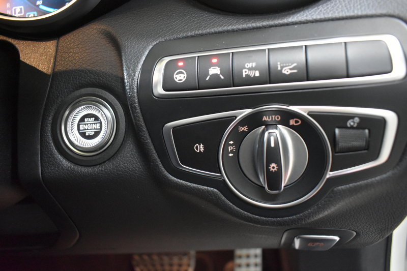 メルセデスベンツ Cクラス C220d AVG AMGﾗｲﾝ ﾚｻﾞｰｴｸｽｸﾙｰｼﾌﾞP ﾚｰﾀﾞｰｾｰﾌﾃｨP 後期 ﾊﾟﾉﾗﾏｻﾝﾙｰﾌ 革 ﾌﾞﾙﾒｽﾀｰS HUD ｴｱﾊﾞﾗﾝｽP 液晶ﾒｰﾀｰ ﾌｯﾄﾄﾗﾝｸ AMGｴｱﾛ18AW ﾃﾞｨｽﾄﾛ ﾌﾞﾗｲﾝﾄﾞS ﾚｰﾝｷｰﾌﾟ ﾅﾋﾞTV Bｶﾒﾗ ｷｰﾚｽｺﾞｰ 2年保証