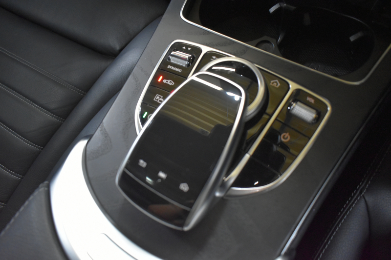 メルセデスベンツ Cクラス C220d AVG AMGﾗｲﾝ ﾚｻﾞｰｴｸｽｸﾙｰｼﾌﾞP ﾚｰﾀﾞｰｾｰﾌﾃｨP 後期 ﾊﾟﾉﾗﾏｻﾝﾙｰﾌ 革 ﾌﾞﾙﾒｽﾀｰS HUD ｴｱﾊﾞﾗﾝｽP 液晶ﾒｰﾀｰ ﾌｯﾄﾄﾗﾝｸ AMGｴｱﾛ18AW ﾃﾞｨｽﾄﾛ ﾌﾞﾗｲﾝﾄﾞS ﾚｰﾝｷｰﾌﾟ ﾅﾋﾞTV Bｶﾒﾗ ｷｰﾚｽｺﾞｰ 2年保証