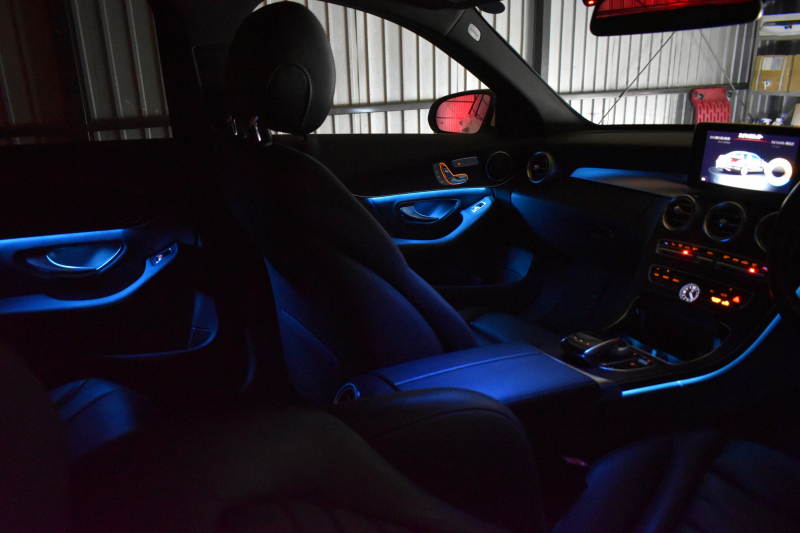 メルセデスベンツ Cクラス C200AVG AMGﾗｲﾝ ﾚｻﾞｰｴｸｽｸﾙｰｼﾌﾞ ﾚｰﾀﾞｰｾｰﾌﾃｨP 2年保証 高出力Eg ﾋｰﾀｰ黒本革  ﾃﾞｨｽﾄﾛﾆｯｸ ﾌﾞﾗｲﾝﾄﾞS ｷ-ﾚｽGo AMGｴｱﾛ18AW 電動Fﾄﾗﾝｸ ﾍｯﾄﾞUPﾃﾞｨｽﾌﾟﾚｲ 地ﾃﾞｼﾞBｶﾒ