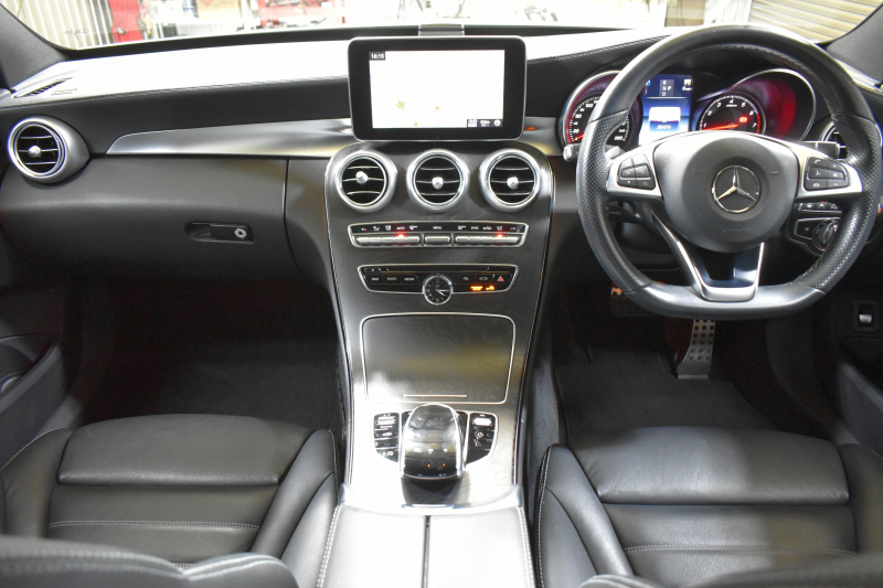 メルセデスベンツ Cクラス C200AVG AMGﾗｲﾝ ﾚｻﾞｰｴｸｽｸﾙｰｼﾌﾞ ﾚｰﾀﾞｰｾｰﾌﾃｨP 2年保証 高出力Eg ﾋｰﾀｰ黒本革  ﾃﾞｨｽﾄﾛﾆｯｸ ﾌﾞﾗｲﾝﾄﾞS ｷ-ﾚｽGo AMGｴｱﾛ18AW 電動Fﾄﾗﾝｸ ﾍｯﾄﾞUPﾃﾞｨｽﾌﾟﾚｲ 地ﾃﾞｼﾞBｶﾒ