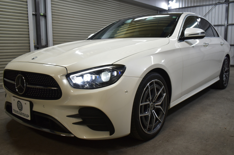 メルセデスベンツ Eクラス E200 ｽﾎﾟｰﾂ 1ｵﾅ ｴｸｽｸﾙｰｼﾌﾞP AMGﾗｲﾝｲﾝﾃﾘｱP ﾚｰﾀﾞｰｾｰﾌﾃｨP 真珠 後期型 ﾊﾟﾉﾗﾏｻﾝﾙｰﾌ 燃費12.8KM 全席ﾋｰﾀｰ黒革 ﾃﾞｨｽﾄﾛ BSM Lﾁｪﾝｼﾞ AMGｴｱﾛ19AW ｷｰﾚｽGO ﾊﾟｰｸﾄﾛ HUD ﾌﾞﾙﾒS ﾏﾙﾁｶﾗｰｱﾝﾋﾞｴﾝﾄ 対話式ﾅﾋﾞ 360ｶﾒﾗ 2年保証