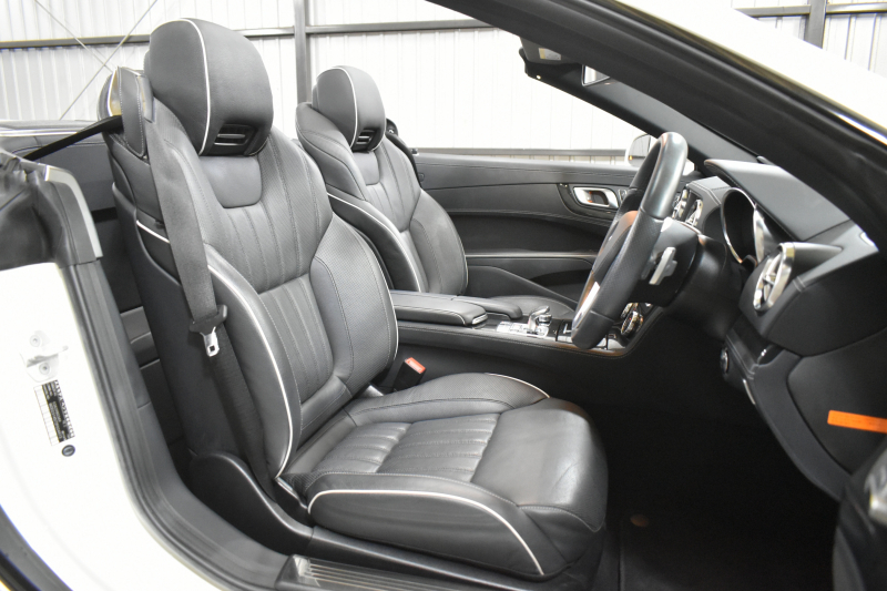 メルセデスベンツ SLクラス SL350 ﾚｰﾀﾞｰｾｰﾌﾃｨP ﾏｼﾞｯｸｽｶｲﾙｰﾌ ｴｱｽｶｰﾌ ﾋｰﾀｰ/ﾍﾞﾝﾁﾚｰﾀｰ黒革 ﾃﾞｨｽﾄﾛ ﾌﾞﾗｲﾝﾄﾞｽﾎﾟｯﾄ Lｷｰﾌﾟ AMGｴｱﾛ19AW ｷｰﾚｽGO PTS ﾌｯﾄﾄﾗﾝｸ 地ﾃﾞｼﾞﾅﾋﾞBｶﾒﾗ 2年保証