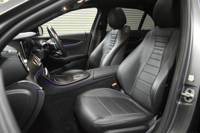 メルセデスベンツ Eクラス E200 ｽﾎﾟｰﾂ BSG搭載 ｴｸｽｸﾙｰｼﾌﾞP AMGﾗｲﾝｲﾝﾃﾘｱP ﾚｰﾀﾞｰｾｰﾌﾃｨP 後期型 ﾏｯﾄｸﾞﾚｰ ﾊﾟﾉﾗﾏｻﾝﾙｰﾌ 革 ﾌﾞﾙﾒｽﾀｰ HUD ｴｱﾊﾞﾗﾝｽP ﾊﾟﾜｰﾄﾗﾝｸ AMGｴｱﾛ19AW MBUXARﾅﾋﾞTV 360ｶﾒﾗ ﾜｲﾔﾚｽﾁｬｰｼﾞ ﾃﾞｨｽﾄﾛ ﾌﾞﾗｲﾝﾄﾞS ﾚｰﾝｷｰﾌﾟ 2年保証