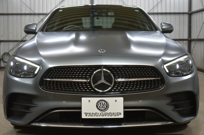 メルセデスベンツ Eクラス E200 ｽﾎﾟｰﾂ BSG搭載 ｴｸｽｸﾙｰｼﾌﾞP AMGﾗｲﾝｲﾝﾃﾘｱP ﾚｰﾀﾞｰｾｰﾌﾃｨP 後期型 ﾏｯﾄｸﾞﾚｰ ﾊﾟﾉﾗﾏｻﾝﾙｰﾌ 革 ﾌﾞﾙﾒｽﾀｰ HUD ｴｱﾊﾞﾗﾝｽP ﾊﾟﾜｰﾄﾗﾝｸ AMGｴｱﾛ19AW MBUXARﾅﾋﾞTV 360ｶﾒﾗ ﾜｲﾔﾚｽﾁｬｰｼﾞ ﾃﾞｨｽﾄﾛ ﾌﾞﾗｲﾝﾄﾞS ﾚｰﾝｷｰﾌﾟ 2年保証