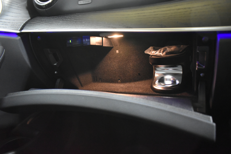 メルセデスベンツ Eクラス E200 ｽﾎﾟｰﾂ BSG搭載 ｴｸｽｸﾙｰｼﾌﾞP AMGﾗｲﾝｲﾝﾃﾘｱP ﾚｰﾀﾞｰｾｰﾌﾃｨP 後期型 ﾏｯﾄｸﾞﾚｰ ﾊﾟﾉﾗﾏｻﾝﾙｰﾌ 革 ﾌﾞﾙﾒｽﾀｰ HUD ｴｱﾊﾞﾗﾝｽP ﾊﾟﾜｰﾄﾗﾝｸ AMGｴｱﾛ19AW MBUXARﾅﾋﾞTV 360ｶﾒﾗ ﾜｲﾔﾚｽﾁｬｰｼﾞ ﾃﾞｨｽﾄﾛ ﾌﾞﾗｲﾝﾄﾞS ﾚｰﾝｷｰﾌﾟ 2年保証