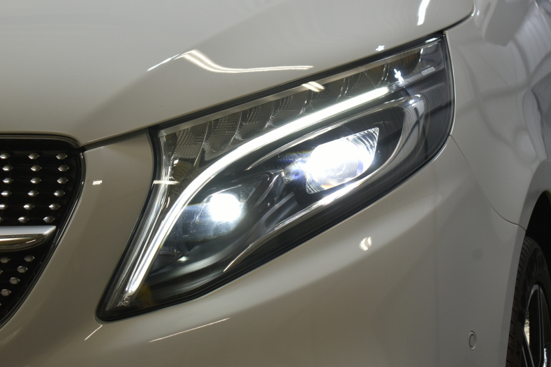 メルセデスベンツ Vクラス V220d ｱﾊﾞﾝｷﾞｬﾙﾄﾞﾛﾝｸﾞ AMGﾗｲﾝ ﾚｰﾀﾞｰP  ﾊﾟﾉﾗﾏｻﾝﾙｰﾌ  ﾌﾞﾙﾒｽﾀｰS ﾋｰﾀｰ黒革 ﾃﾞｨｽﾄﾛ BSM Lｷｰﾌﾟ AMGｴｱﾛ19AW 両側電動ｽﾗｲﾄﾞ 電動Rｹﾞｰﾄ 地ﾃﾞｼﾞ360ｶﾒﾗ 2年保証