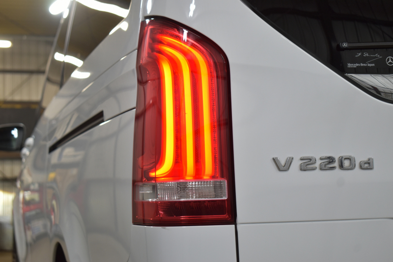 メルセデスベンツ Vクラス V220d ｱﾊﾞﾝｷﾞｬﾙﾄﾞﾛﾝｸﾞ AMGﾗｲﾝ ﾚｰﾀﾞｰP  ﾊﾟﾉﾗﾏｻﾝﾙｰﾌ  ﾌﾞﾙﾒｽﾀｰS ﾋｰﾀｰ黒革 ﾃﾞｨｽﾄﾛ BSM Lｷｰﾌﾟ AMGｴｱﾛ19AW 両側電動ｽﾗｲﾄﾞ 電動Rｹﾞｰﾄ 地ﾃﾞｼﾞ360ｶﾒﾗ 2年保証