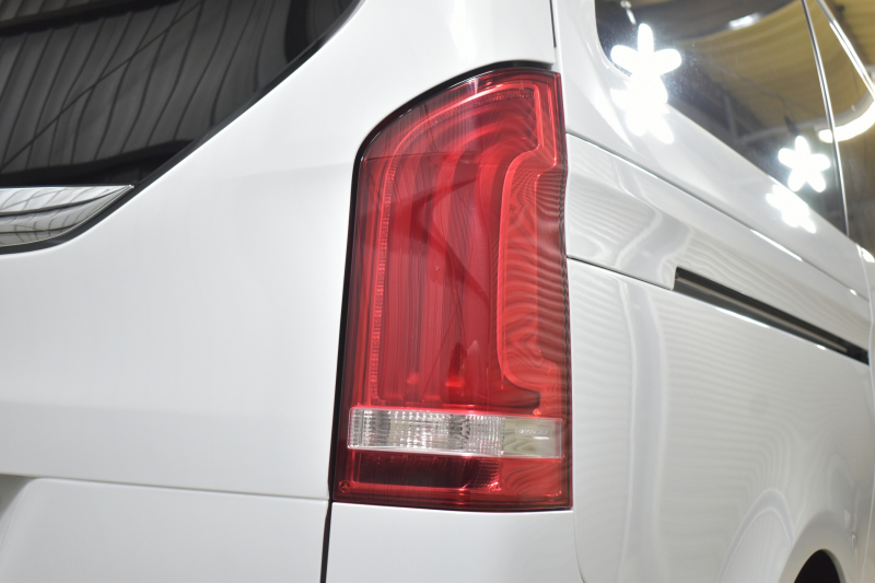 メルセデスベンツ Vクラス V220d ｱﾊﾞﾝｷﾞｬﾙﾄﾞﾛﾝｸﾞ AMGﾗｲﾝ ﾚｰﾀﾞｰP  ﾊﾟﾉﾗﾏｻﾝﾙｰﾌ  ﾌﾞﾙﾒｽﾀｰS ﾋｰﾀｰ黒革 ﾃﾞｨｽﾄﾛ BSM Lｷｰﾌﾟ AMGｴｱﾛ19AW 両側電動ｽﾗｲﾄﾞ 電動Rｹﾞｰﾄ 地ﾃﾞｼﾞ360ｶﾒﾗ 2年保証