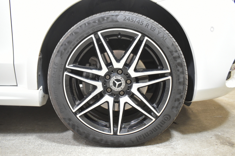 メルセデスベンツ Vクラス V220d ｱﾊﾞﾝｷﾞｬﾙﾄﾞﾛﾝｸﾞ AMGﾗｲﾝ ﾚｰﾀﾞｰP  ﾊﾟﾉﾗﾏｻﾝﾙｰﾌ  ﾌﾞﾙﾒｽﾀｰS ﾋｰﾀｰ黒革 ﾃﾞｨｽﾄﾛ BSM Lｷｰﾌﾟ AMGｴｱﾛ19AW 両側電動ｽﾗｲﾄﾞ 電動Rｹﾞｰﾄ 地ﾃﾞｼﾞ360ｶﾒﾗ 2年保証