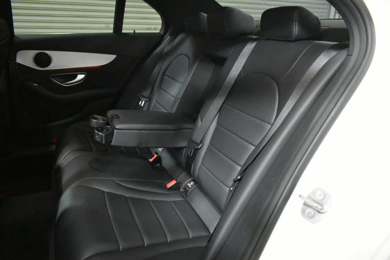 メルセデスベンツ Cクラス C180 ﾛｰﾚｳｽｴﾃﾞｨｼｮﾝ ﾚｰﾀﾞｰｾｰﾌﾃｨP 特別仕様車 前期最終型 MEｺﾈｸﾄ ｺﾗﾑ9速 ﾋｰﾀｰ黒革 ﾃﾞｨｽﾄﾛ BSM Lｷｰﾌﾟ AMGｴｱﾛ18AW ｷｰﾚｽGO PTS LEDﾍｯﾄﾞﾗｲﾄ 地ﾃﾞｼﾞﾅﾋﾞ Bｶﾒﾗ 2年保証